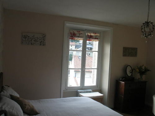 Le Voltaire Bed & Breakfast Airvault Exterior photo